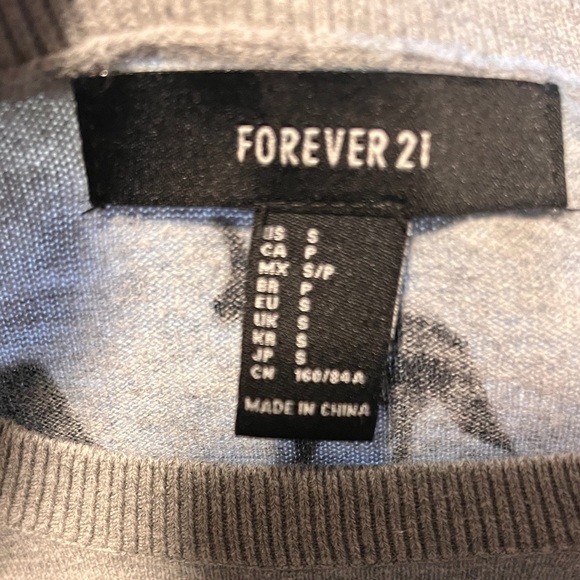 Forever 21 Women’s Size Small Fox Sweater - Picture 4 of 5